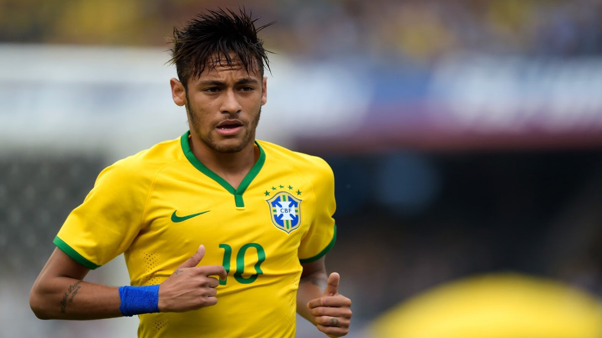 开云权威入口-中国足球宣传月开启，系列公益活动精彩纷呈，足球公益比赛