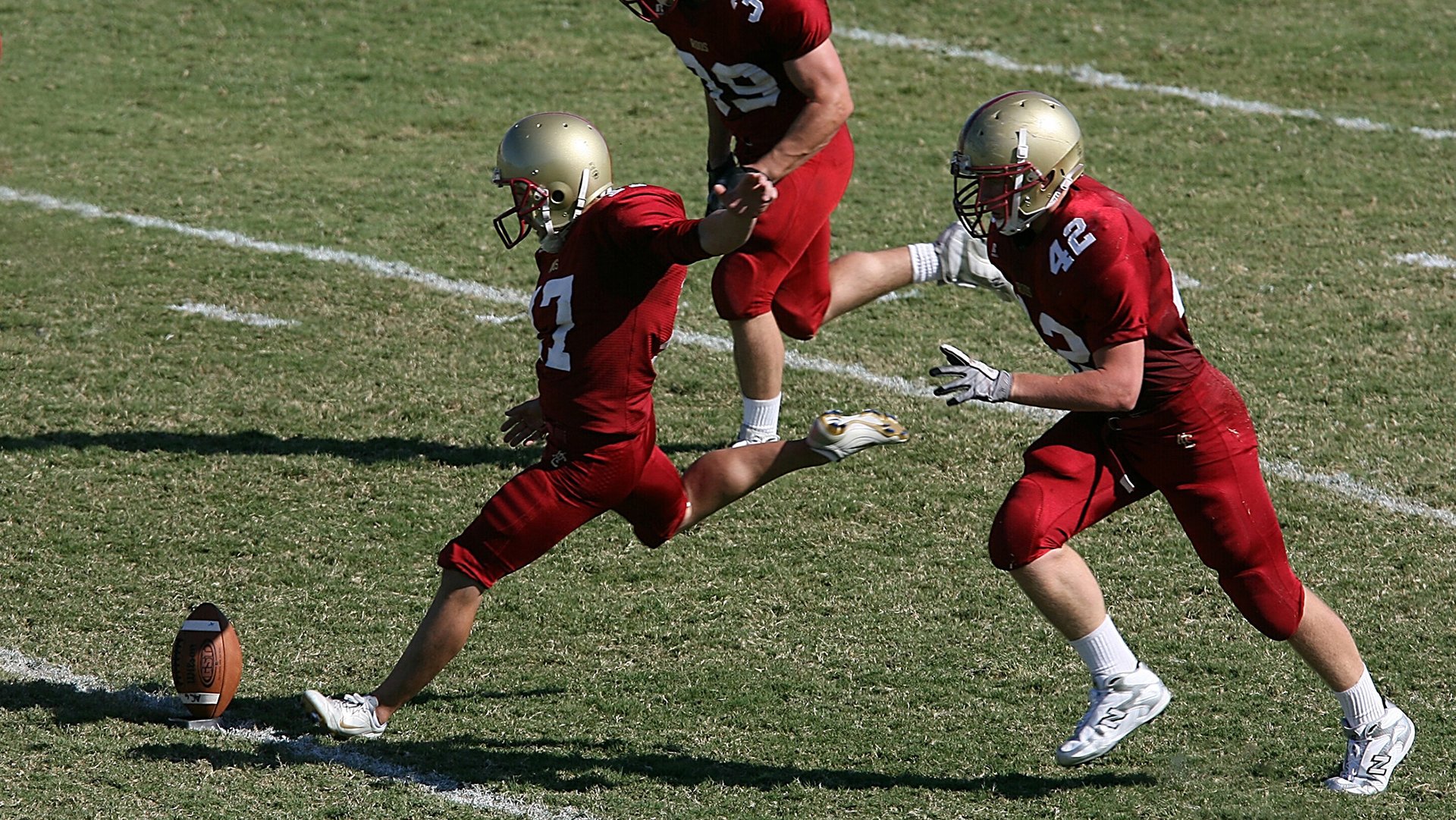 逆风翻盘的“奇迹队”——他们书写了历史,奇迹队海报
